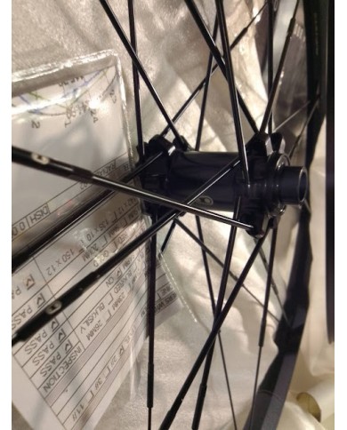 SET RUOTE MTB NUOVE SHIMANO HG IODINE 2 NERO/GRIGIO,29 POLLICI, 15X110 MM/12X148