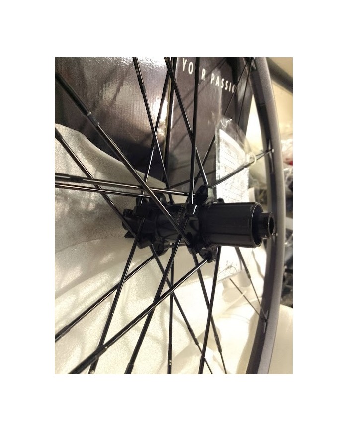 SET RUOTE MTB NUOVE SHIMANO HG IODINE 2 NERO/GRIGIO,29 POLLICI, 15X110 MM/12X148