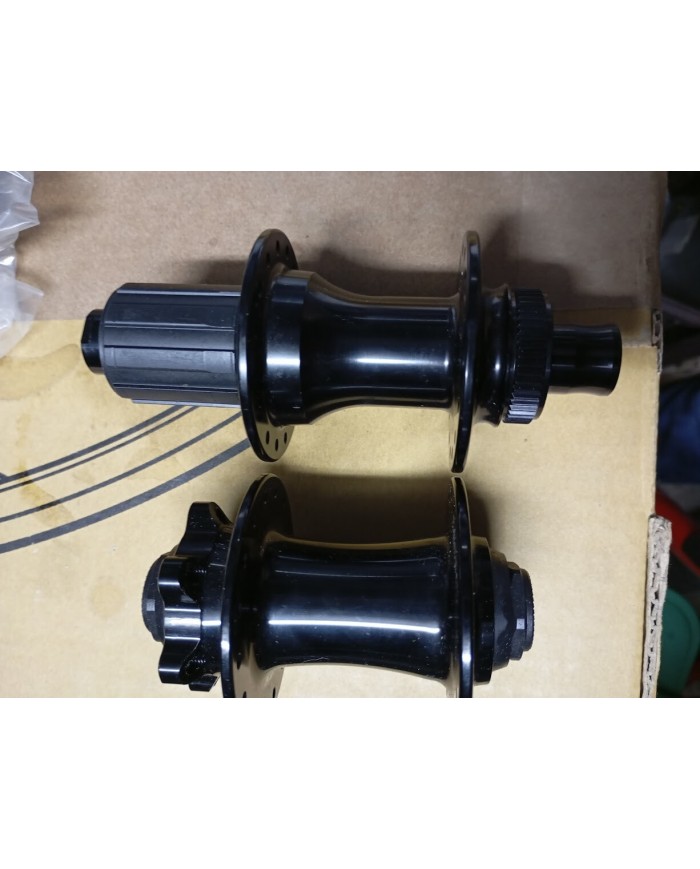 coppia mozzi non boost mtb 15x100 12x142 32 fori formula