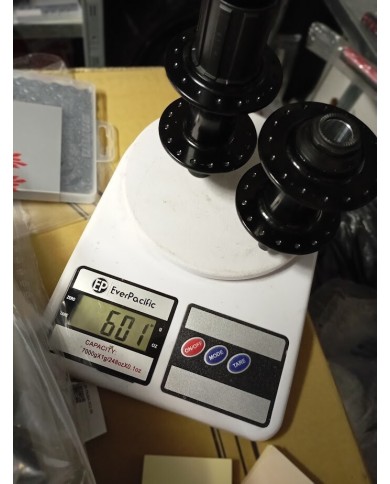 coppia mozzi non boost mtb 15x100 12x142 32 fori formula