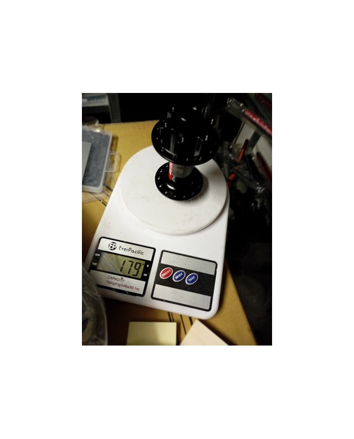 Mozzo Anteriore MTB Boost 15x110 A 28 Fori Dt Swiss 370