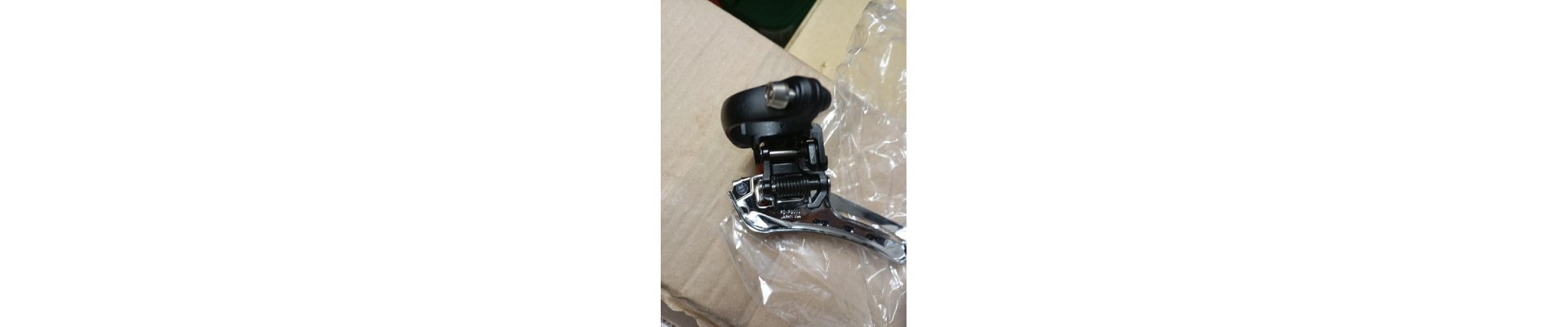 Deragliatore Anteriore Bici Corsa 2x11 Vel Collarino 31,8mm Shimano Ultegra...