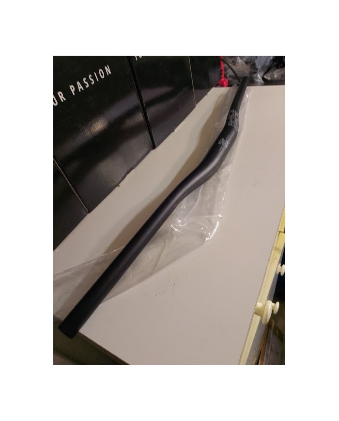 MANUBRIO-MTB RACE-FACE-CHESTER-diametro 35mm lunghezza 780MM rialzato 20mm