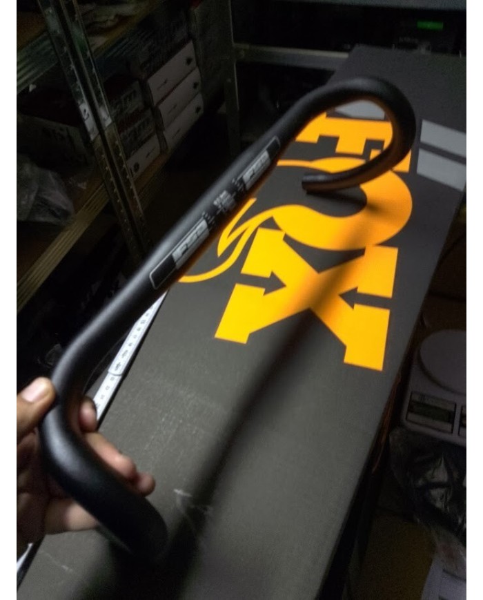 piega manubrio corsa FSA in alluminio diam 31,8 standard lungh 46 tot , 44 cent