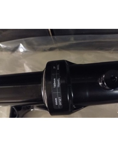 Forcella nuova e-bike 29 boost 160mm rockshox lyric base Model designator (SF)