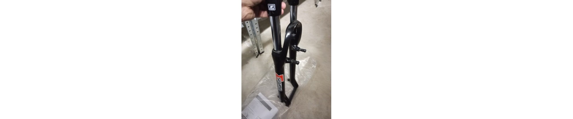 Forcella MTB 27,5 Freni Vbrake Suntour Mod M3030 Canotto 28,6mm Lungo 15,5cm