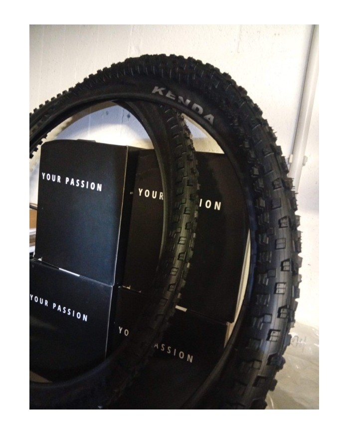 Coppia copertoni MTB 29x2,40 per camera d' aria non tubeless kenda regolith