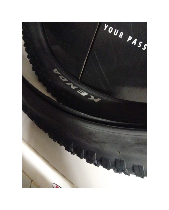 Coppia copertoni MTB 29x2,40 per camera d' aria non tubeless kenda regolith