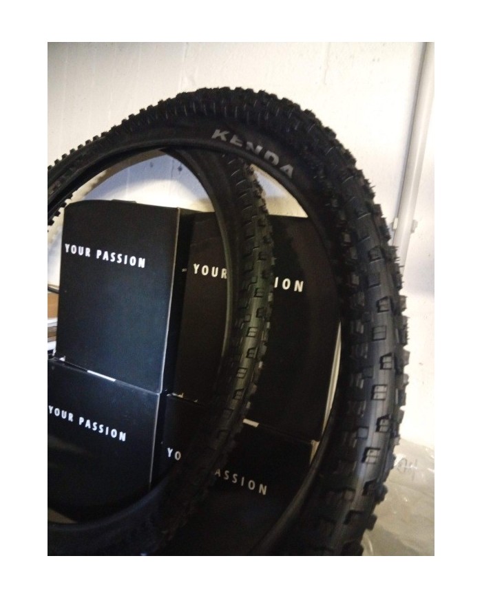 Coppia copertoni MTB 29x2,40 per camera d' aria non tubeless kenda regolith