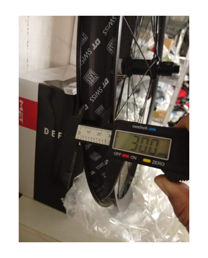 Ruota Posteriore MTB E-bike 29 12x148 Microspline DT Swiss H1900