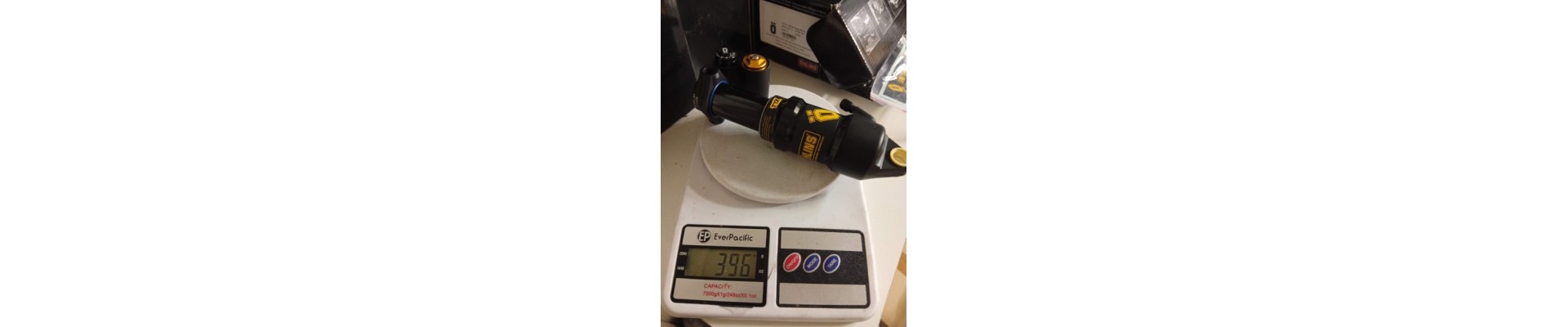 Ammortizzatore Ohlins TTX1Air Universal Trunnion 165x45mm