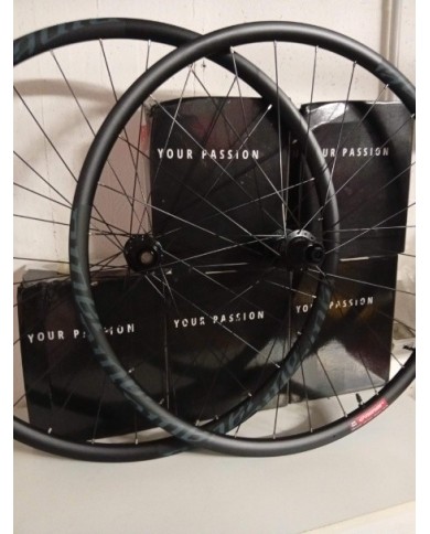 Coppia ruote Gravel niner 700c cx 12x100 12x142