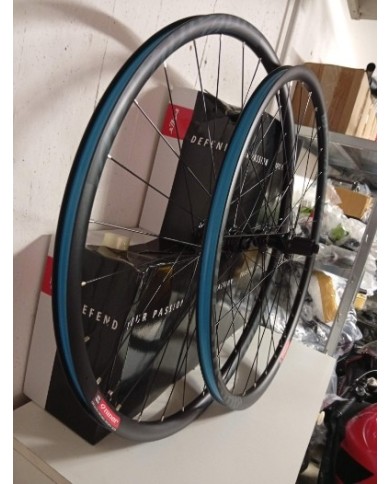Coppia ruote Gravel niner 700c cx 12x100 12x142