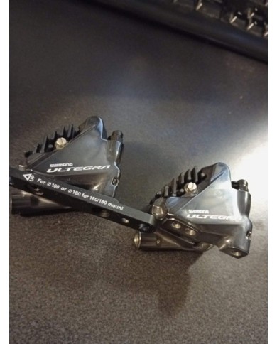 Coppia pinze freno a disco per bici da corsa nuove , pastiglie nuove , Shimano Ultegra br-r8070