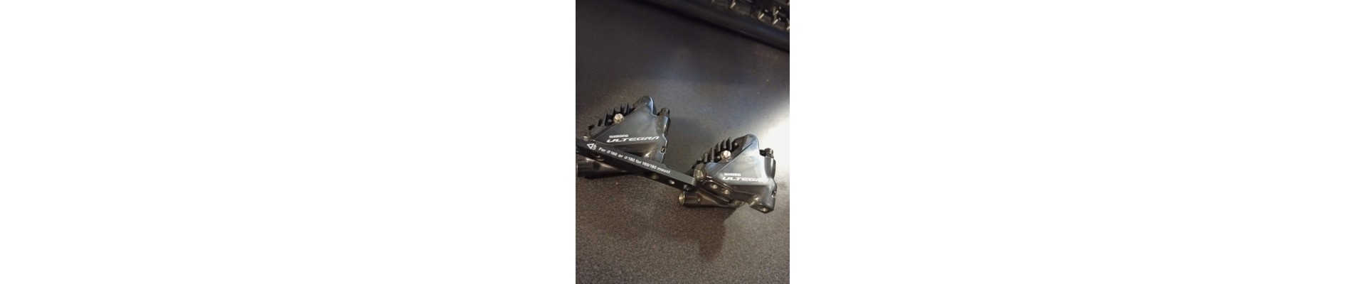 Coppia pinze freno a disco per bici da corsa nuove , pastiglie nuove , Shimano Ultegra br-r8070