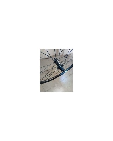 ruota posteriore mtb 29 superboost 12x157 corpetto shimano microspline marca novatec