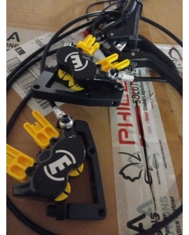 Coppia freni magura mt5 a 4 pistoncini nuovi